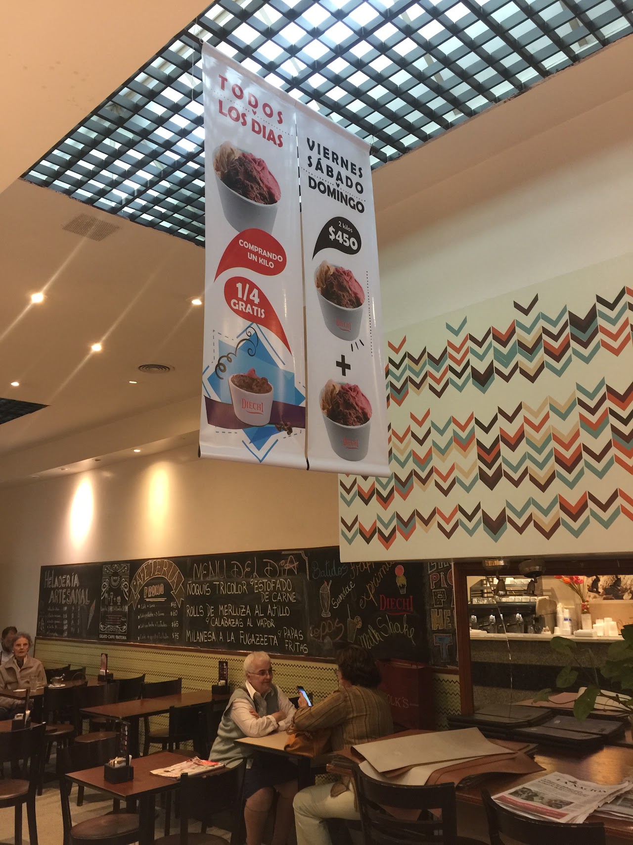 Helado servido en Diechi